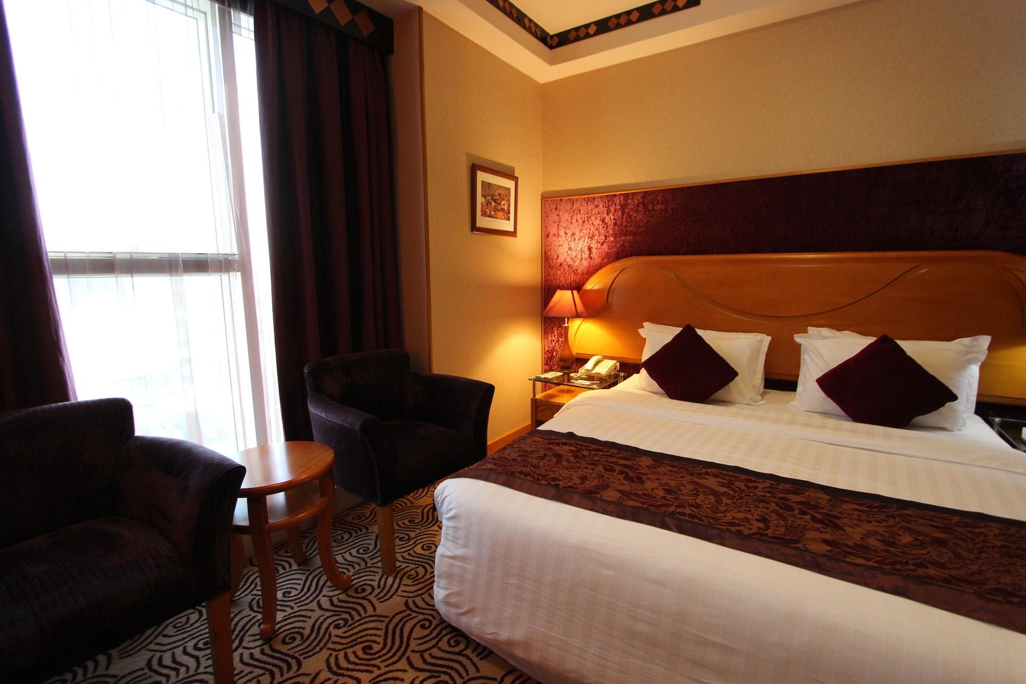 Awaliv International Hotel Таиф Екстериор снимка A room at the hotel