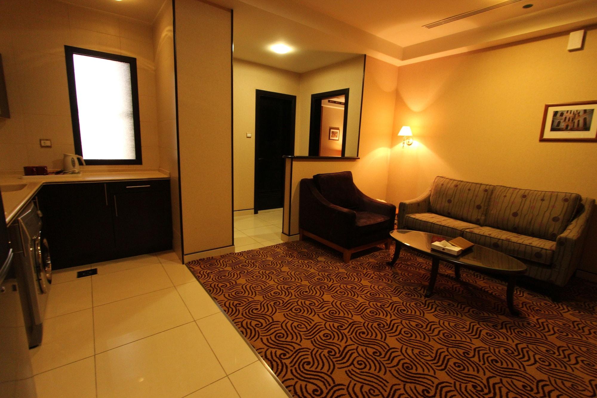 Awaliv International Hotel Таиф Екстериор снимка A suite at the hotel