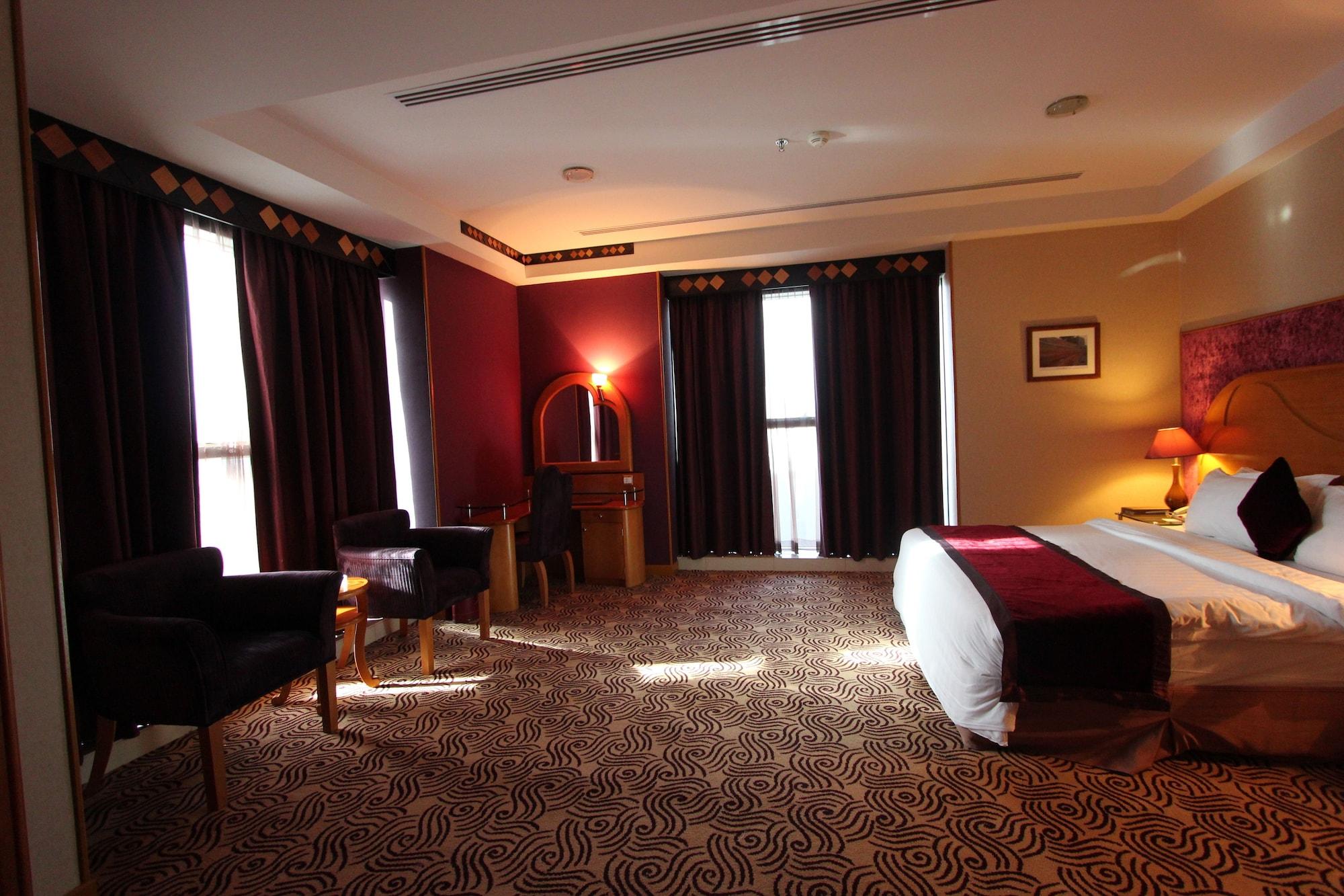 Awaliv International Hotel Таиф Екстериор снимка A room at the hotel