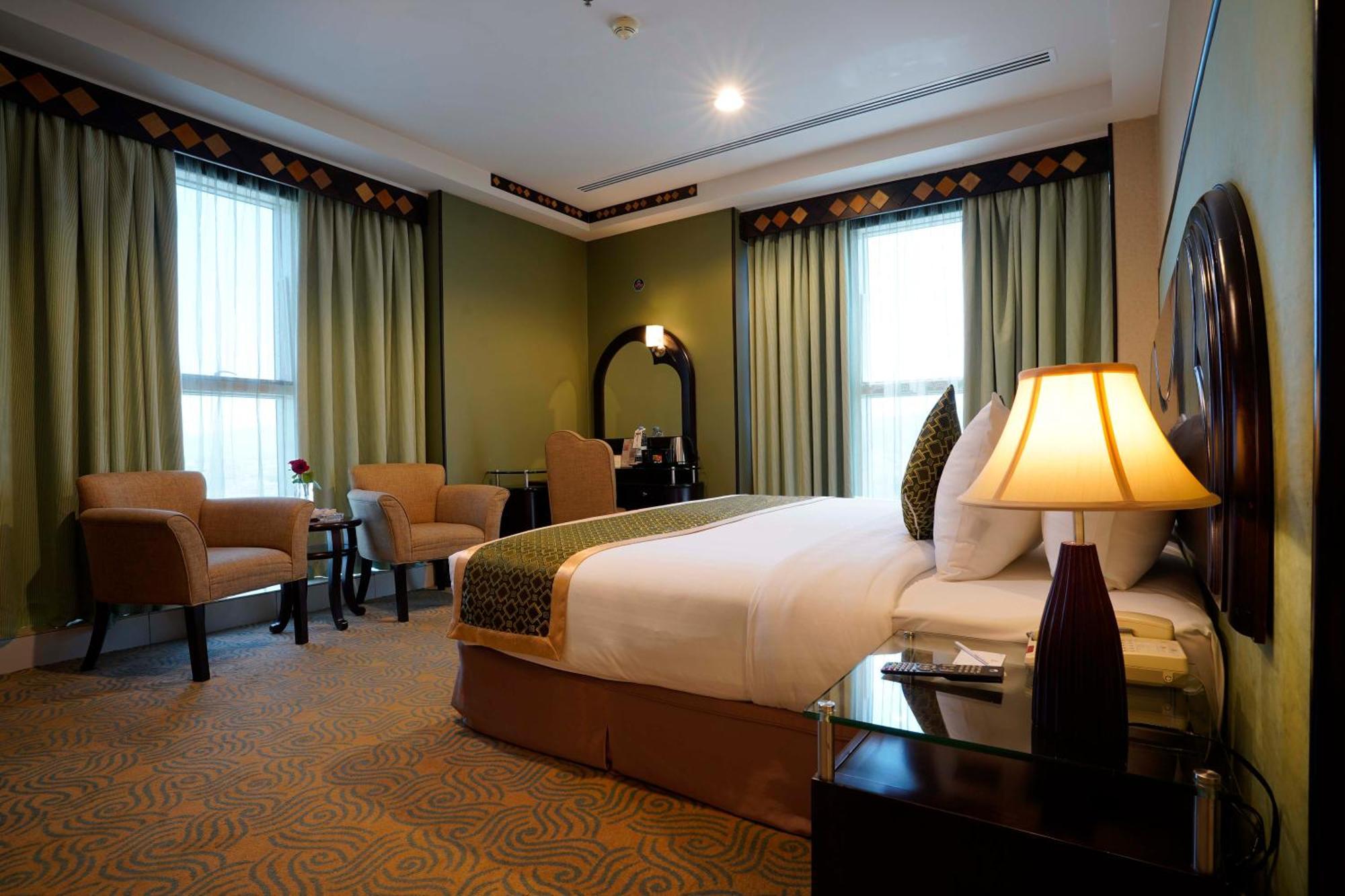 Awaliv International Hotel Таиф Стая снимка A bedroom at the hotel