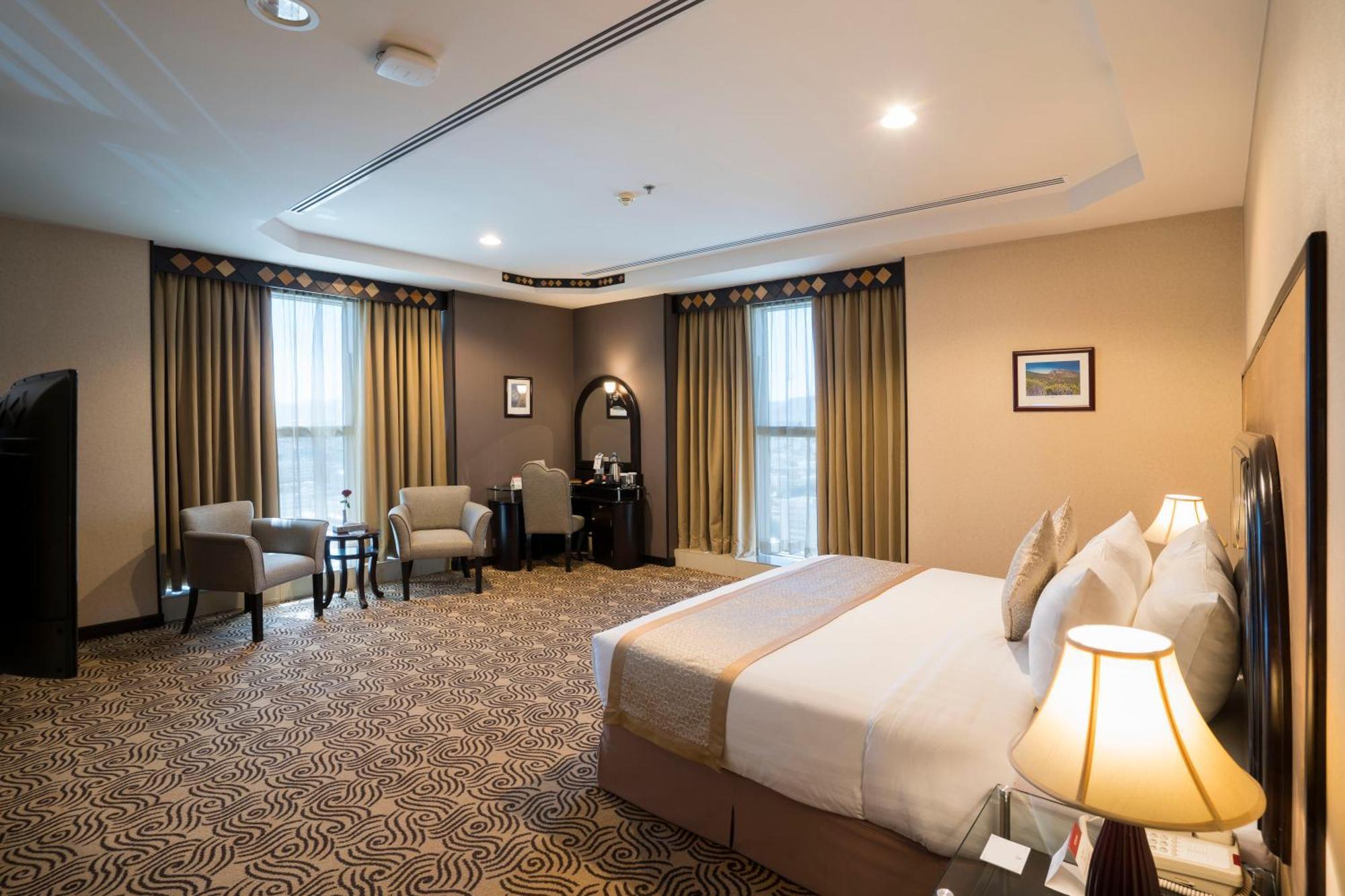 Awaliv International Hotel Таиф Стая снимка A room at the hotel