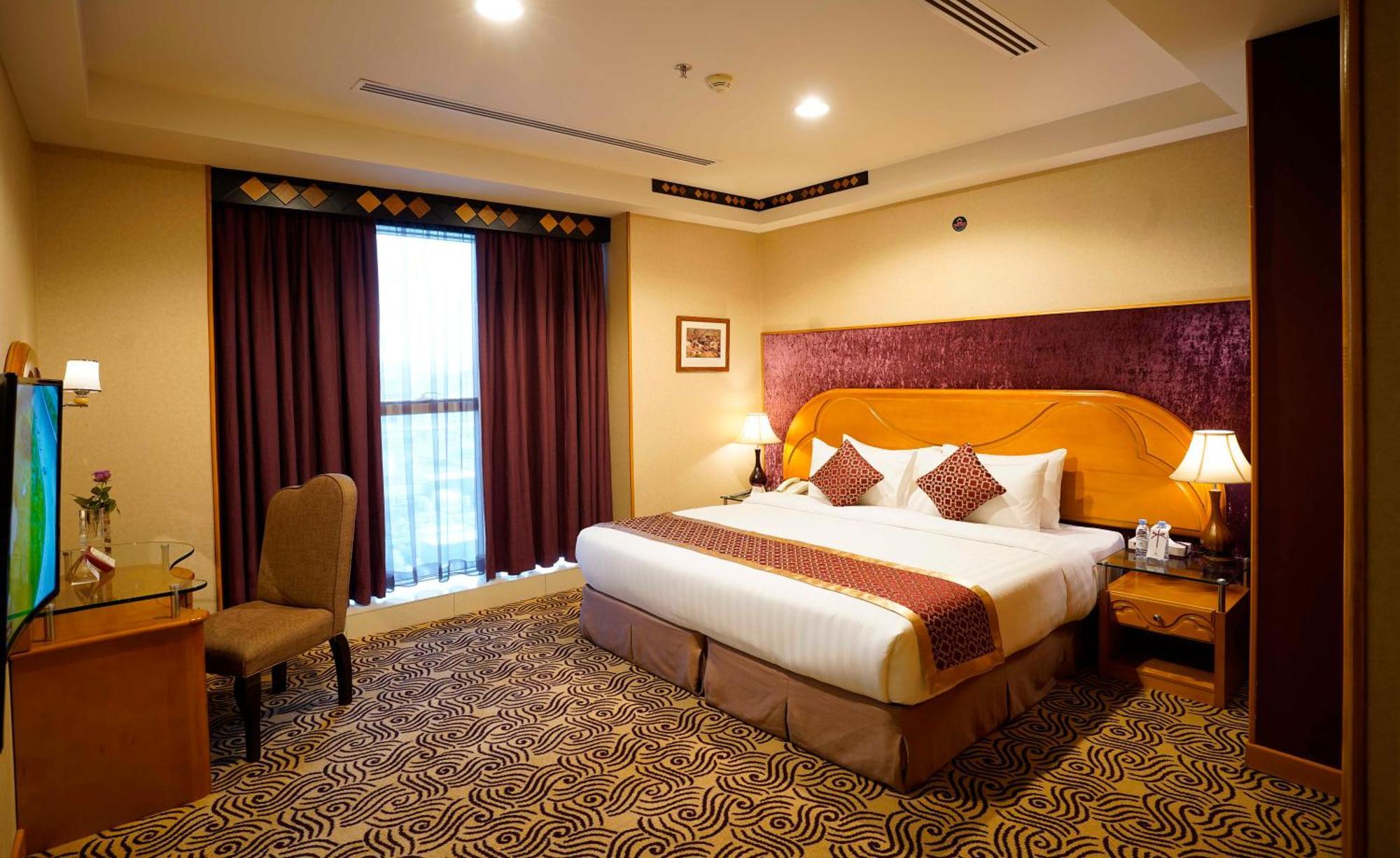 Awaliv International Hotel Таиф Стая снимка A bedroom at the hotel