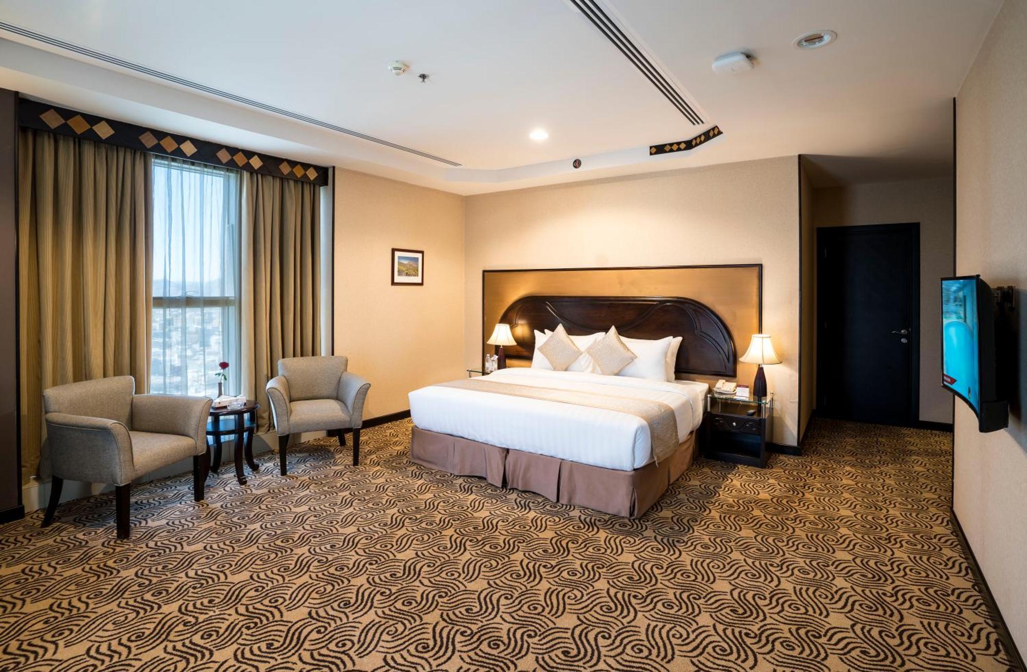Awaliv International Hotel Таиф Стая снимка Deluxe Suite