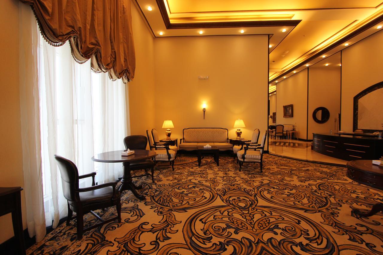 Awaliv International Hotel Таиф Екстериор снимка A suite at the hotel