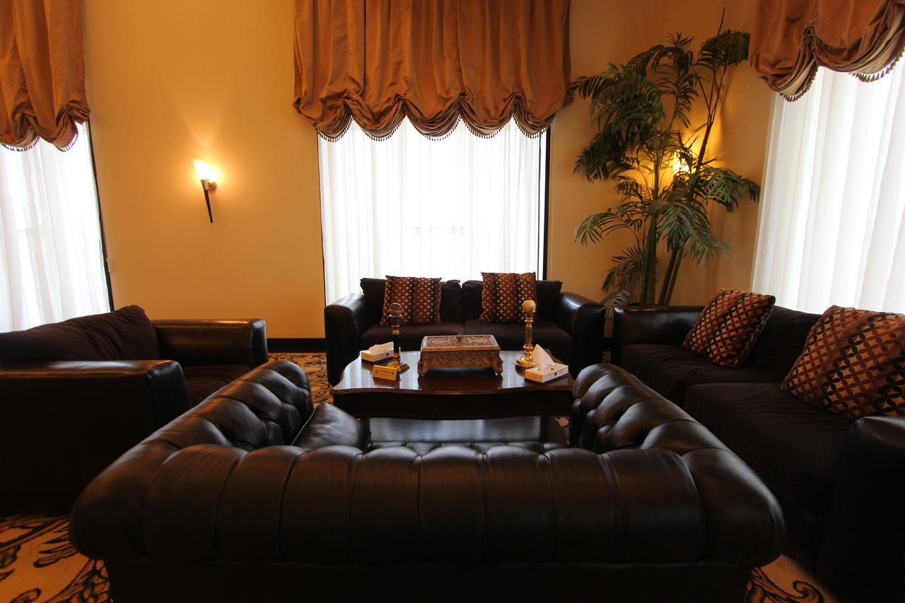 Awaliv International Hotel Таиф Екстериор снимка The lobby of the hotel